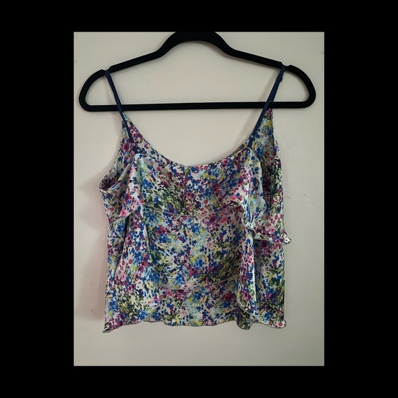 Guess Floral Flowy Crop Top - Picture 2 of 7